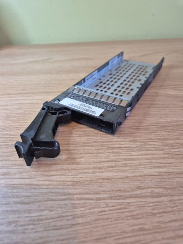 IBM V7000 Gen1 85Y5862 300G 10K SAS 2.5 6G HDD
