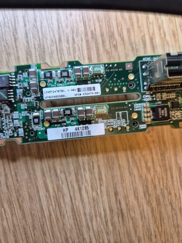 HP 692479-001 DL360p Gen8 10-Bay SAS 2.5" SFF Hard Drive Backplane Board - Image 3