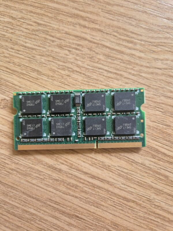 CRUCIAL 8 GB DDR3 LAPTOP RAM PC3-1600 MHz 2Rx8 CT102464BF160B.M16FED, SKU 15381 - Image 2